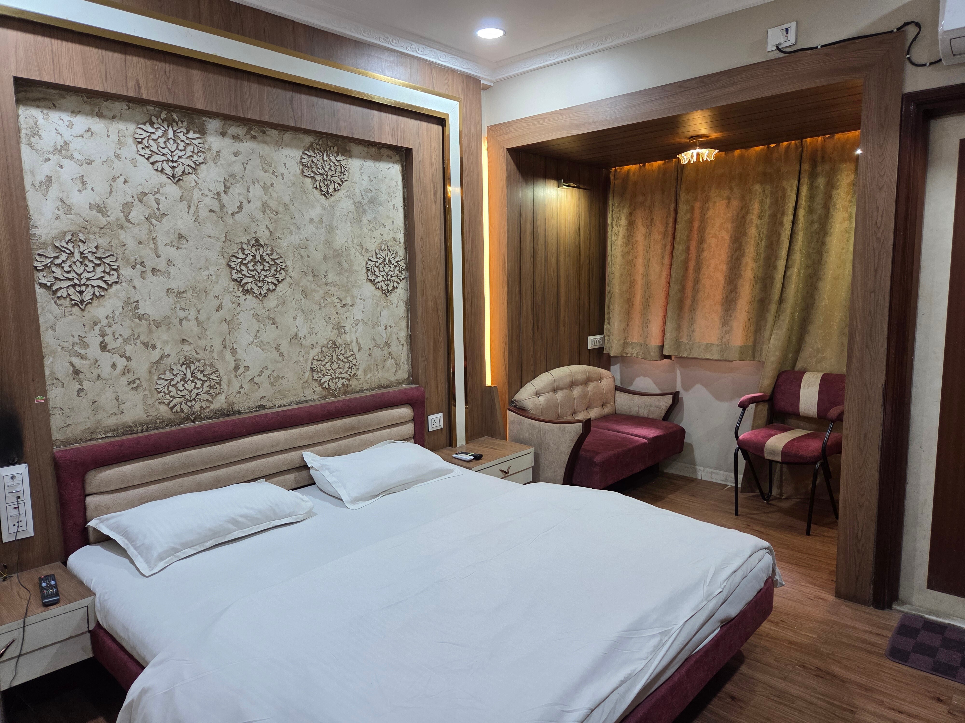 Sundaram hotel and resturant - Tap to explore photos