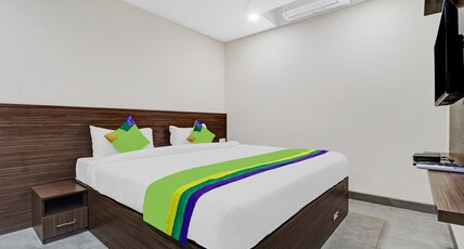Treebo SRS Purple Orchid Room Type - Standard Room Treebo SRS Purple Orchid Room Type - Standard Room