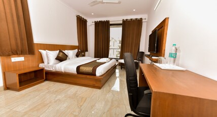 Hotel Shivaye Residency By A4U Room Type - Deluxe Room with Balcony Hotel Shivaye Residency By A4U Room Type - Deluxe Room with Balcony