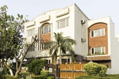 Townhouse Sarath City Mall Hyderabad Formerly Green Leaf