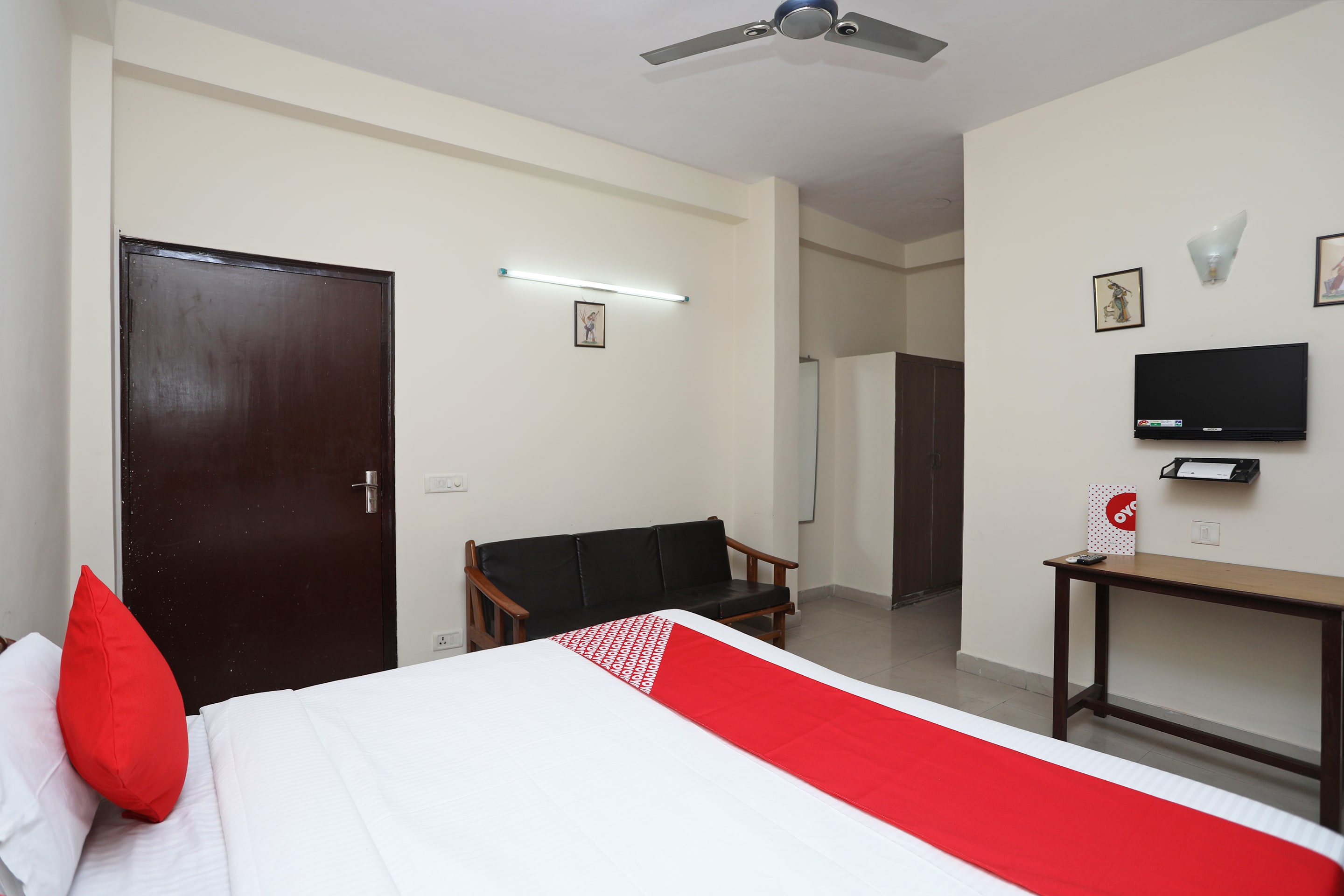 Hotel O Celebration Bnb Home - Tap to explore photos