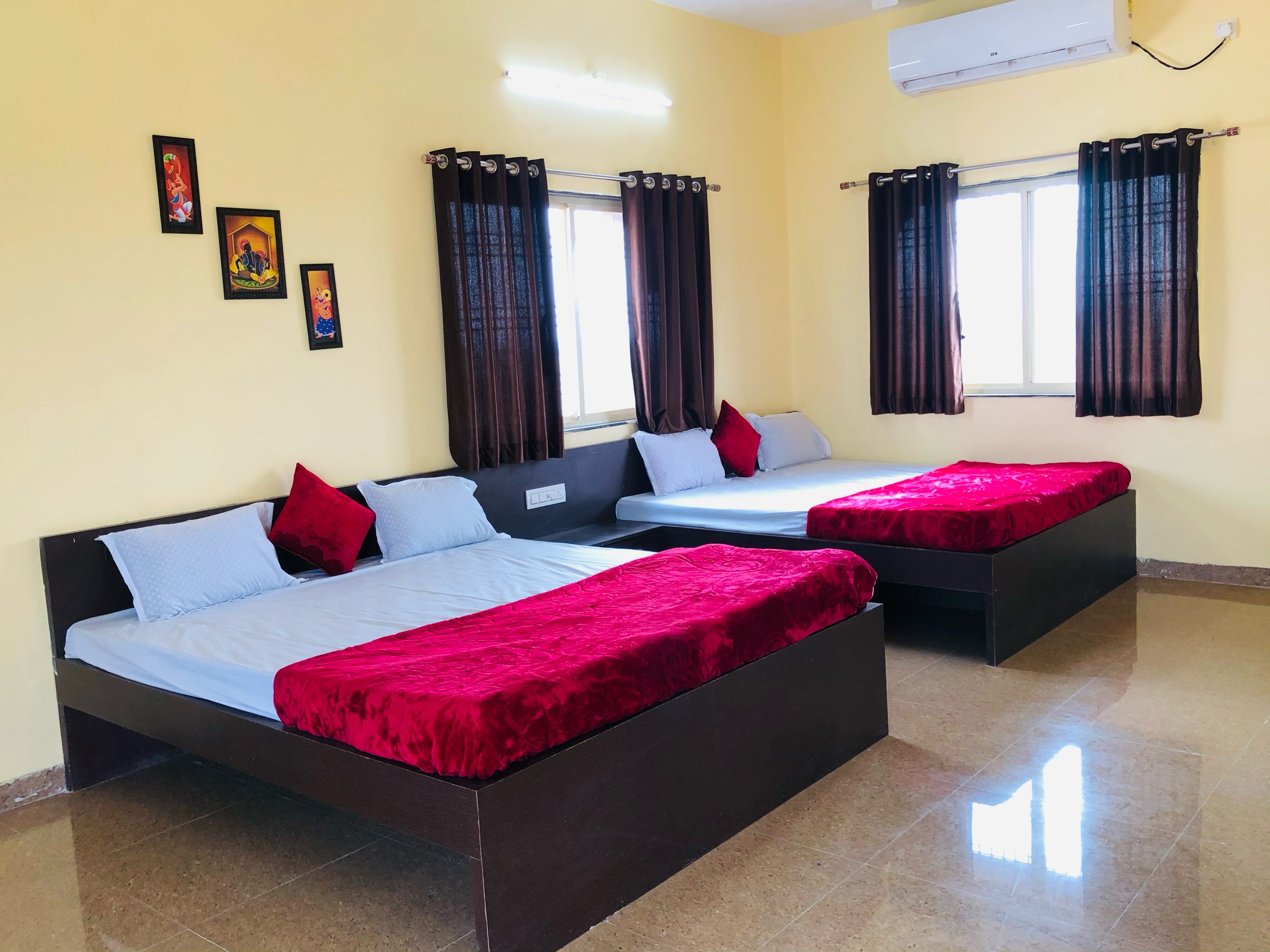 Shrinivas Residency A/c Lodging - Tap to explore photos