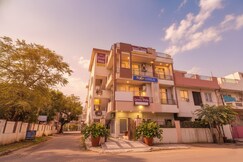 FabHotel Green Vista Malviya Nagar