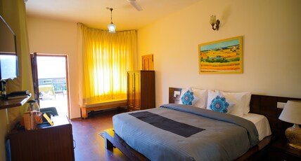 Koshaa By Embrace Hotels : Kuthar Fort Kasauli Room Type - New Block Superior Valley View Room