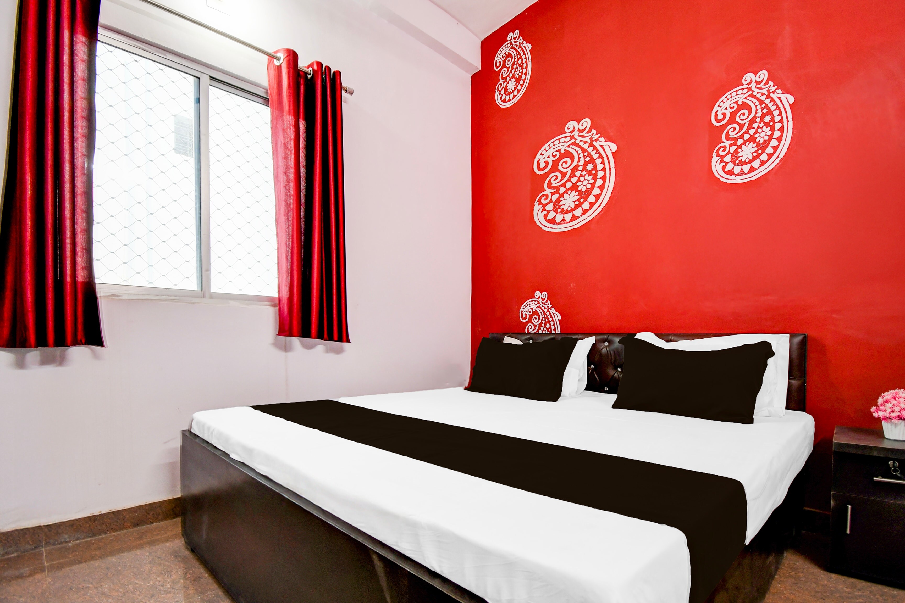 Hotel O MJ INN Guest house - Tap to explore photos