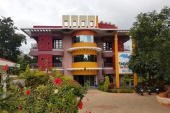 DOLPHIN RESORT & GUEST HOUSE