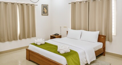 White Fern Stays Room Type - Deluxe Double Room