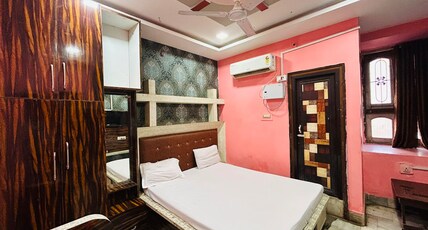 HOTEL SHIVA INN Room Type - KING SIZE BEDROOM