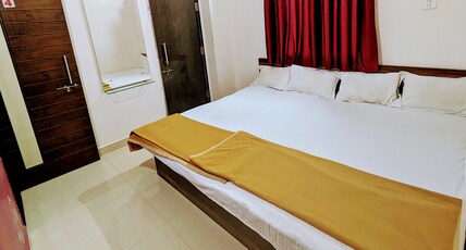 Shanirath Lodging and Wholesale Room Type - Family Four Bed Room with Balcony