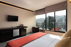 Oak Ray City Hotel