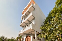 Shree Bakebihari PG House