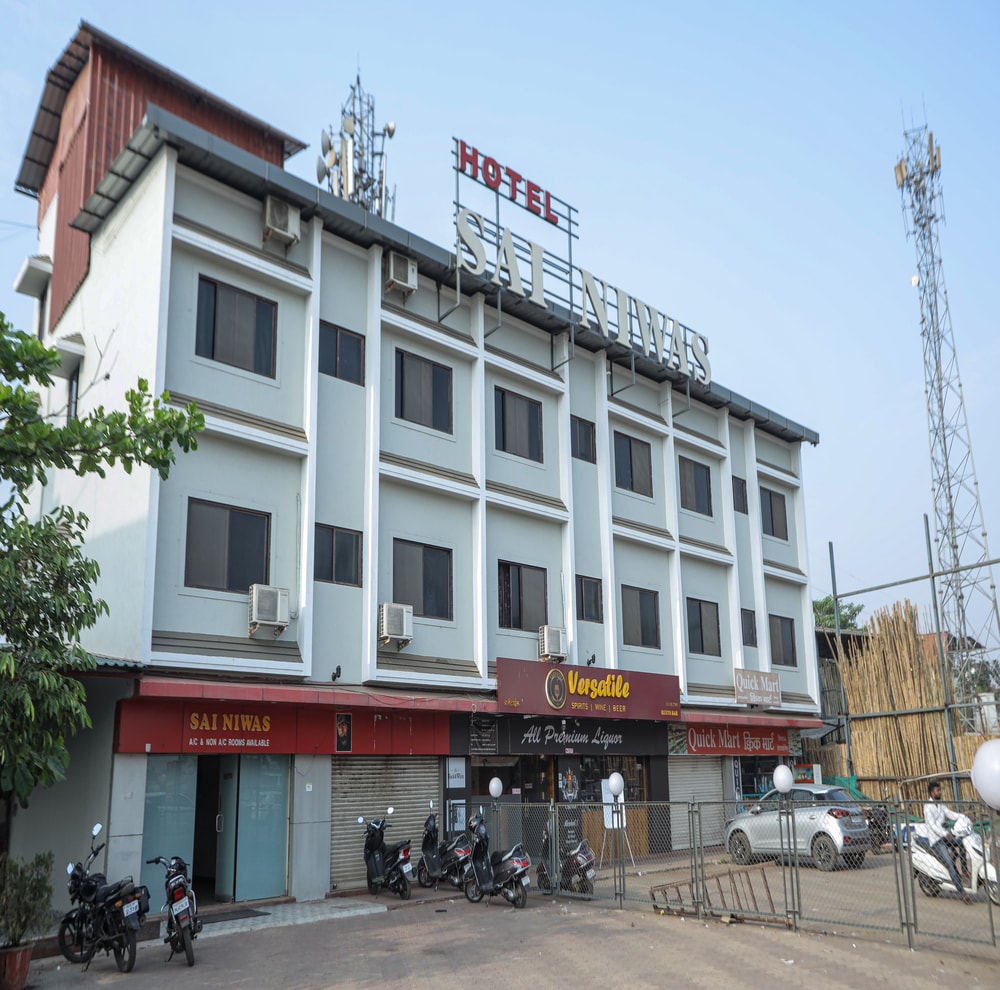 Hotel Sai Niwas - Tap to explore photos