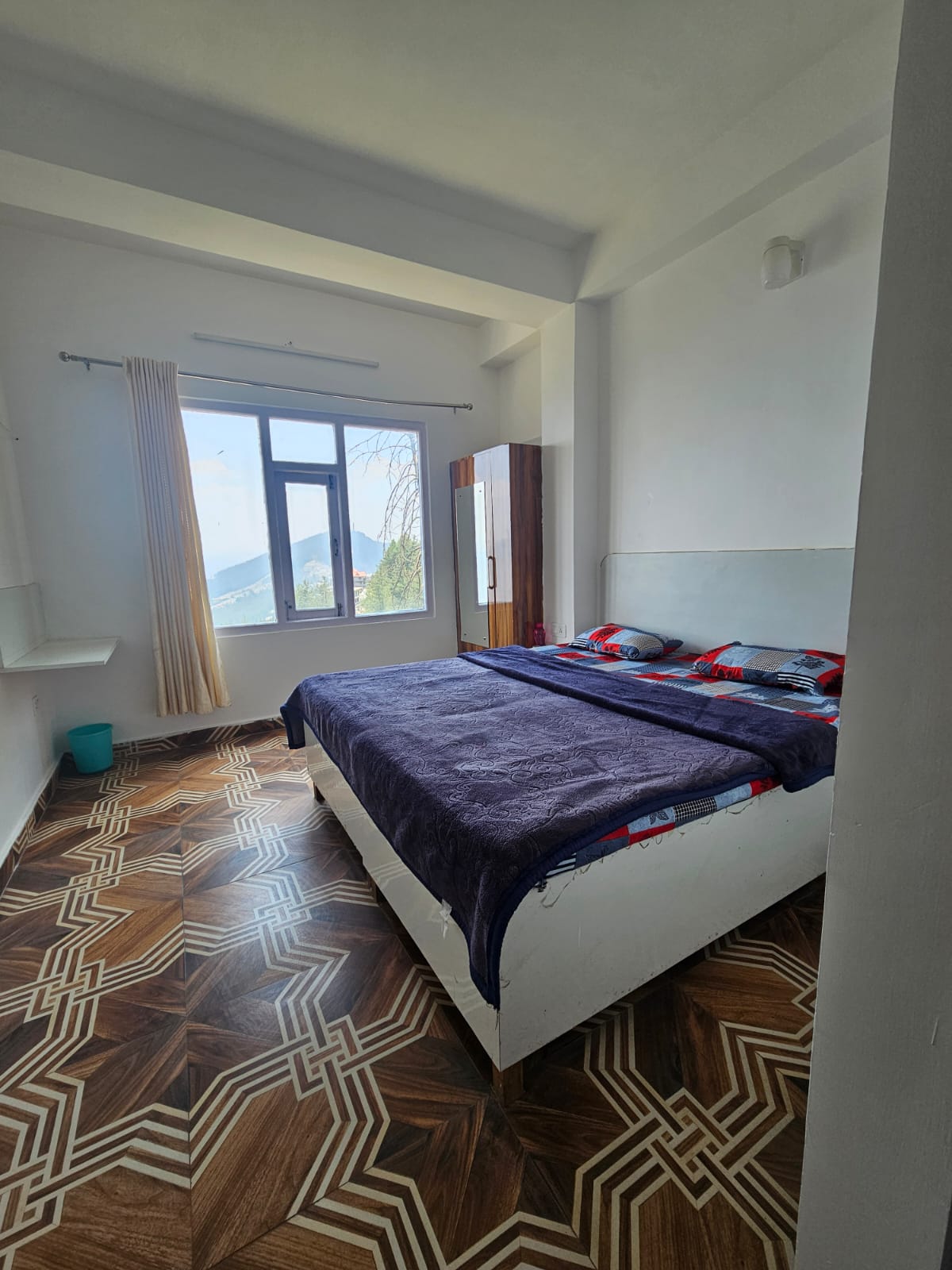 The Big Bite - Tap to explore photos