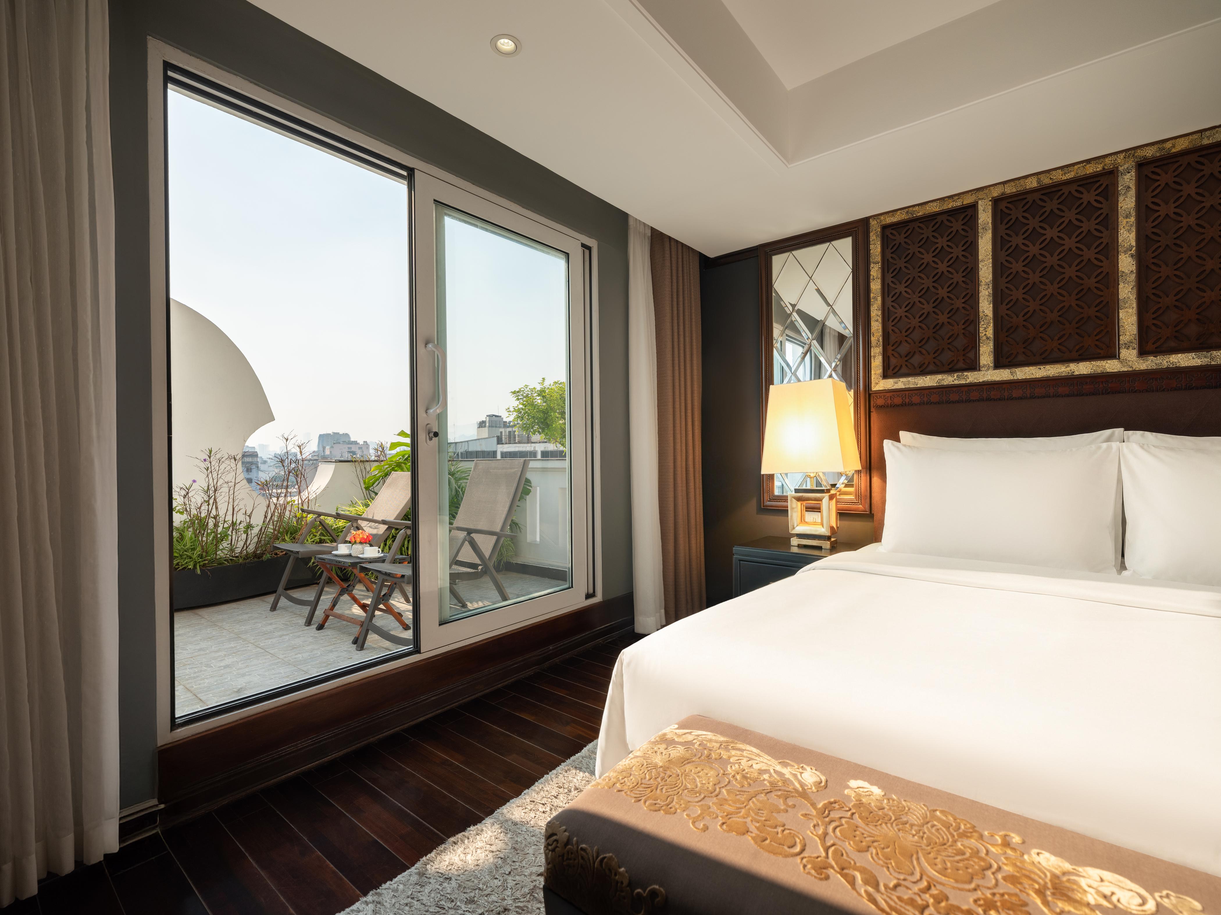 Hanoi Solis Hotel - Tap to explore photos