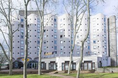 hotelF1 Cergy