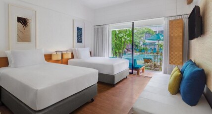 DoubleTree by Hilton Phuket Banthai Resort Room Type - Twin Deluxe Room Pool Side