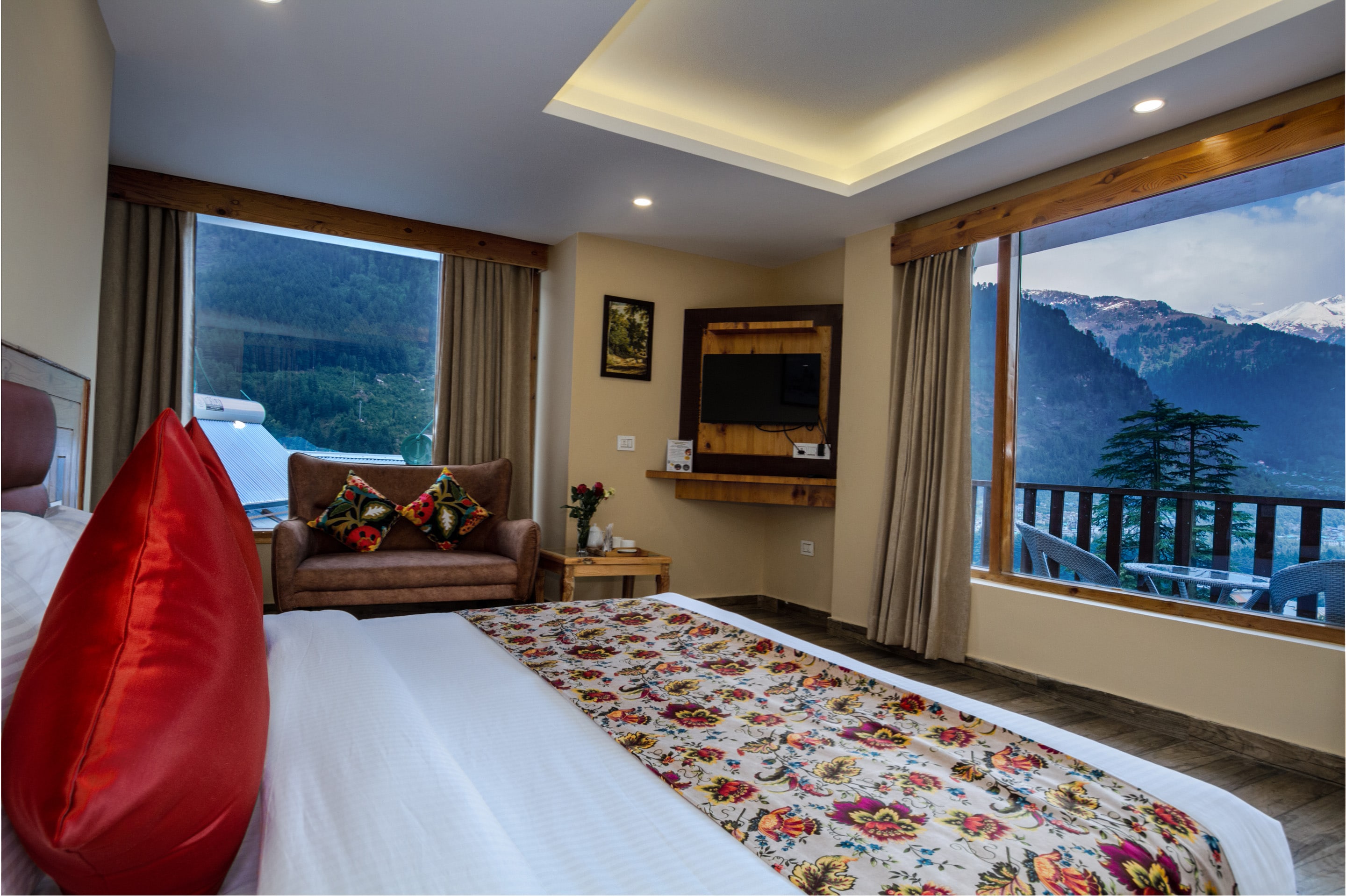 De Prashant -1 kms from Mall Road, Manali - Tap to explore photos