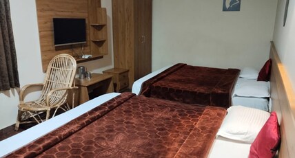 Hillside Residency Room Type - Family Room with 2 King Bed