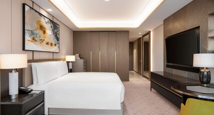 Waldorf Astoria Kuwait by Hilton Room Type - KING ACCESSIBLE DELUXE RM