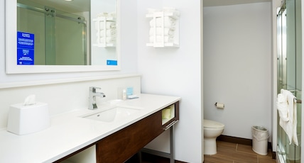 Hampton Inn and Suites Aurora South Denver Room Type - 1 KING STUDIO NONSMOKE