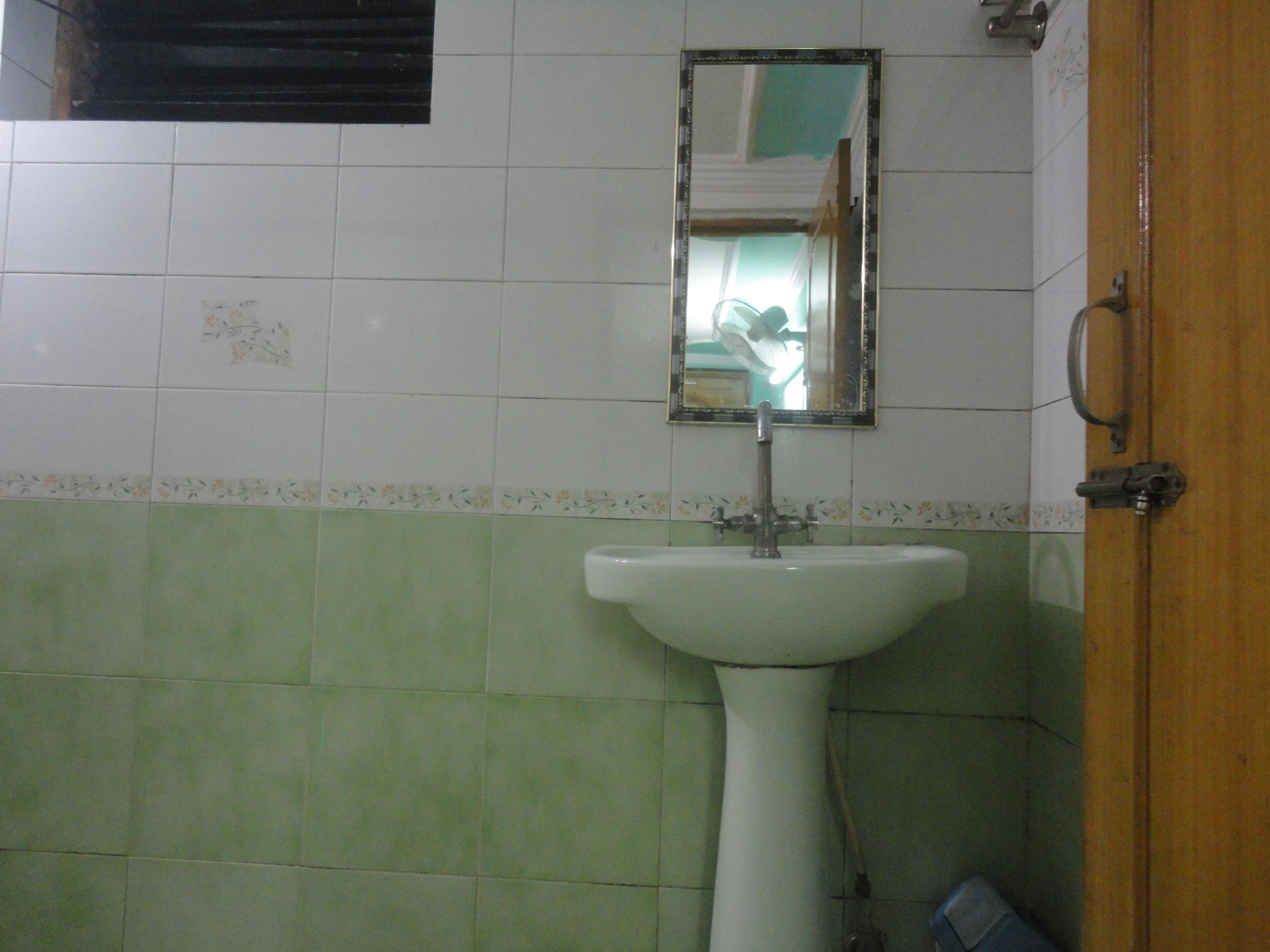 Hotel Rajpal Guest House - Tap to explore photos
