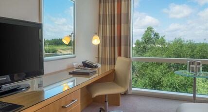 Hilton Reading Hotel Room Type - TWIN GUEST ROOM