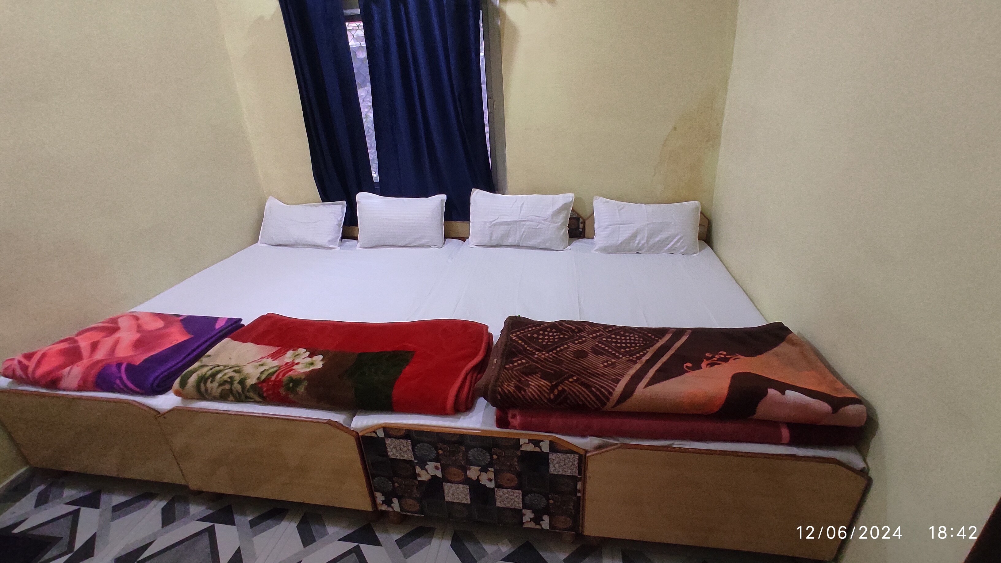 Natraj Homestay - Tap to explore photos