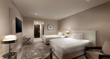 Hilton Darwin Room Type - TWO DOUBLE EXEC ROOM VIEW
