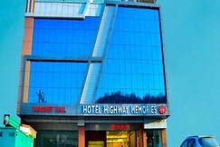 HOTEL HIGHWAY MEMORIES