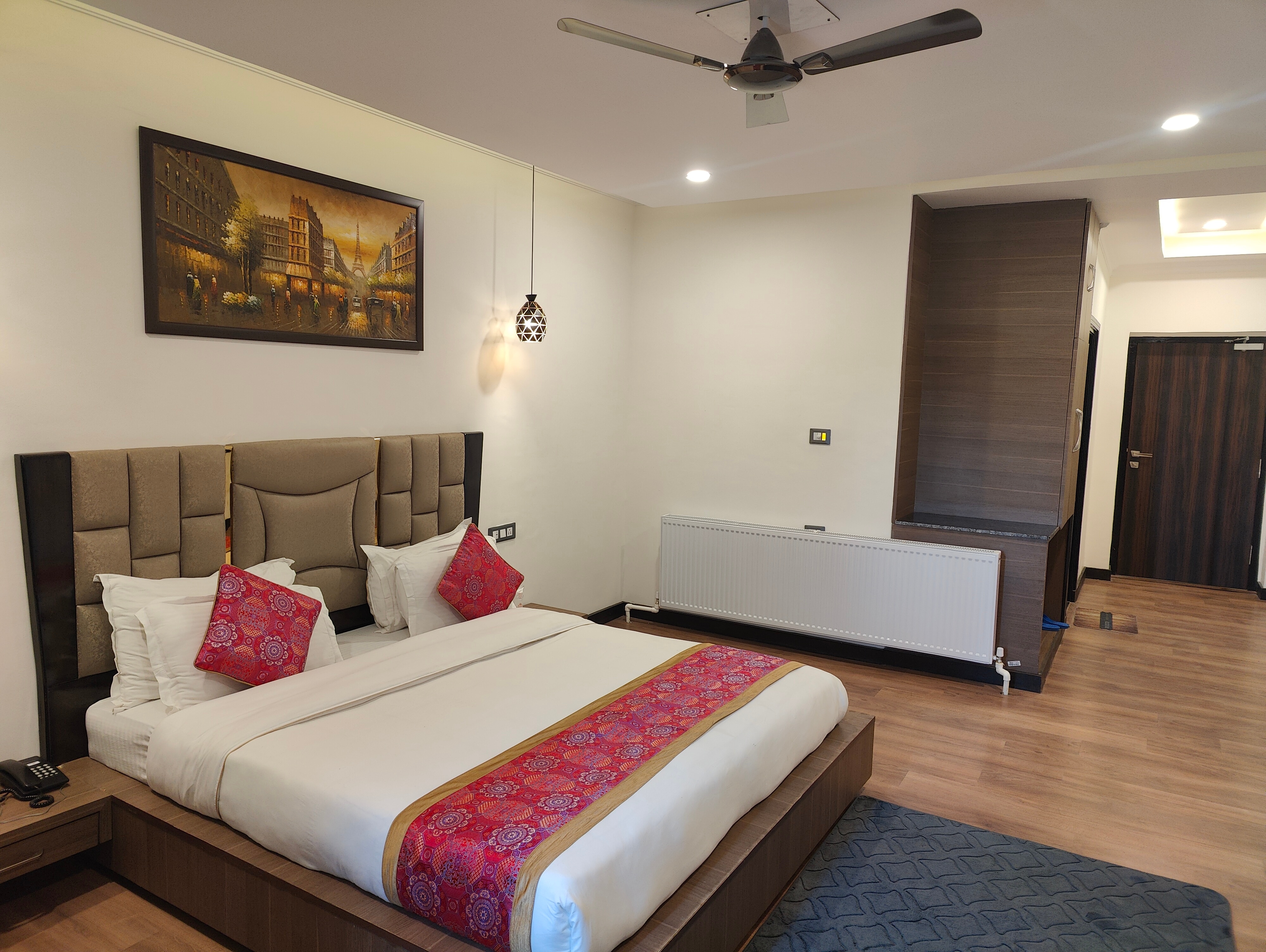 Hotel Sia Residency - Tap to explore photos