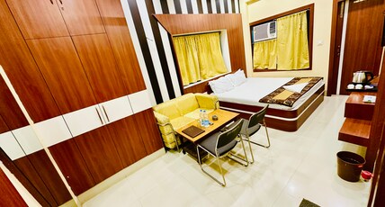 HOTEL RAJ DARBAR SAHARSA Room Type - Deluxe Room