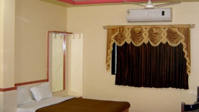 Mayura Lodge Room Type - Super Dlx AC