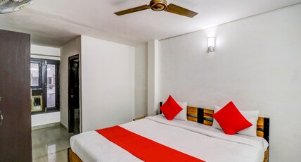 Hotel O by OYO Dhruv Inn Room Type - Classic