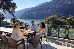 Hotel Shivraj (Lake view rooms on Mall Road)