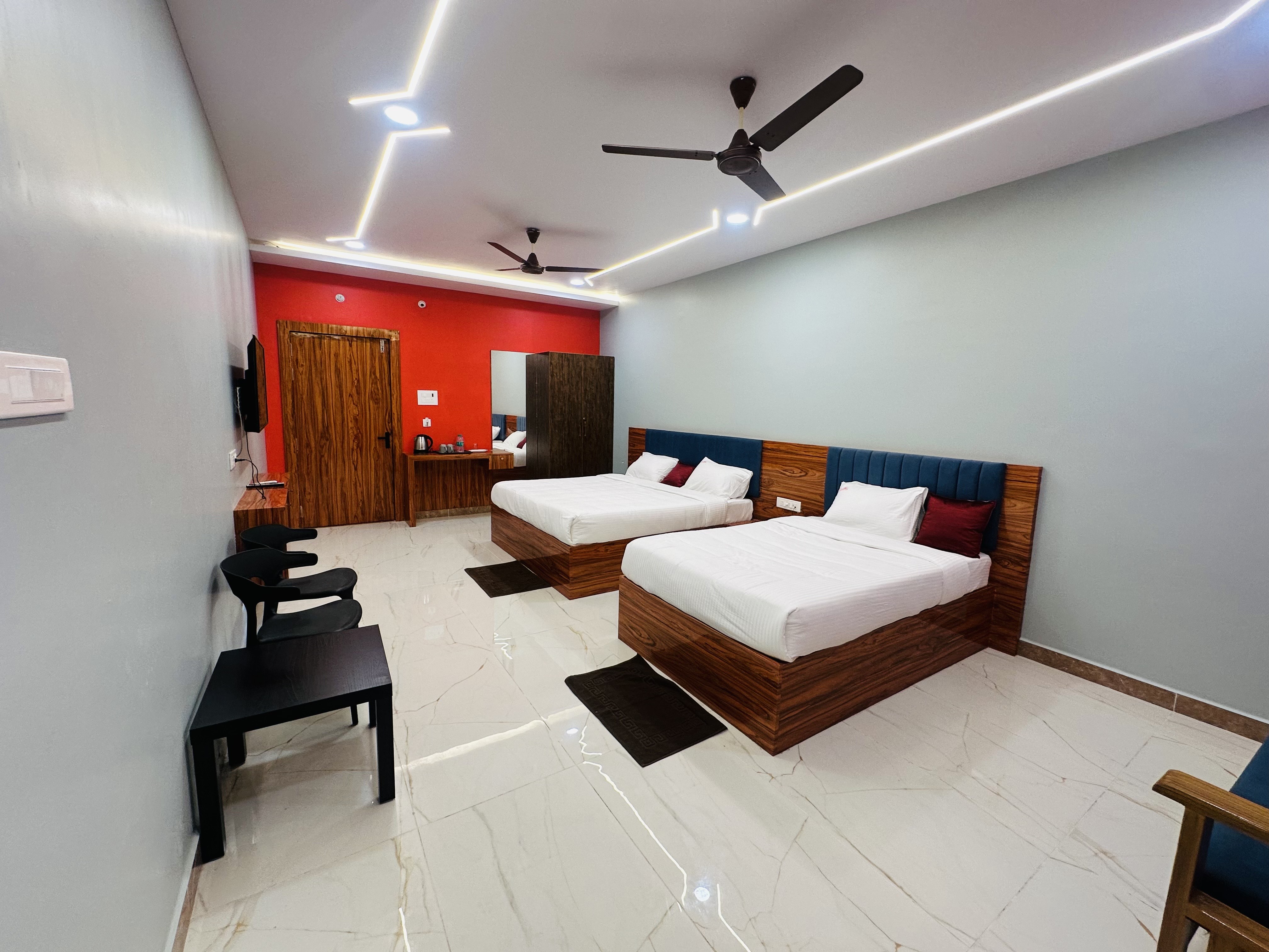 RainbowBeach Resort - Tap to explore photos