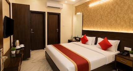 Hotel Pulse Inn- Near Jaipur Railway Station Room Type - DELUXE DOUBLE AC ROOM Hotel Pulse Inn- Near Jaipur Railway Station Room Type - DELUXE DOUBLE AC ROOM