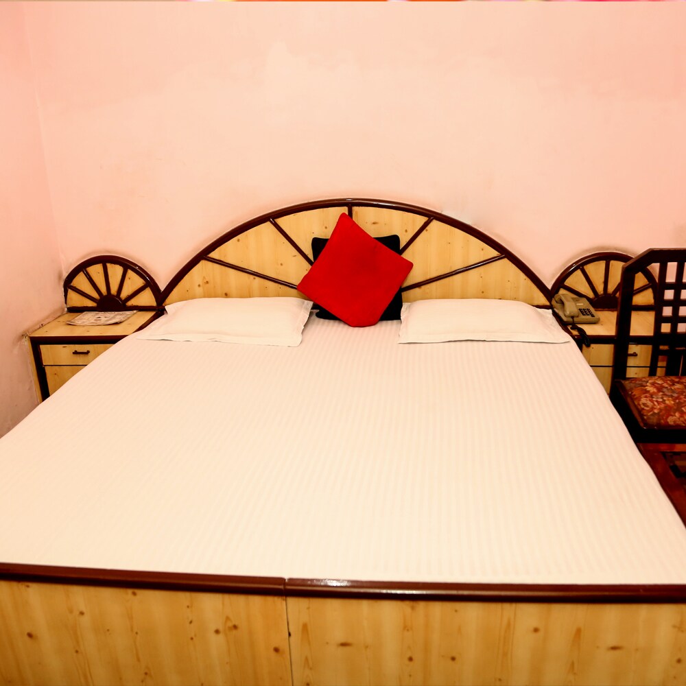 Hotel Vikrant - Tap to explore photos