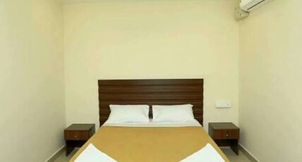 SHREE JI HOTEL AND RESTURANT Room Type - Deluxe AC Room