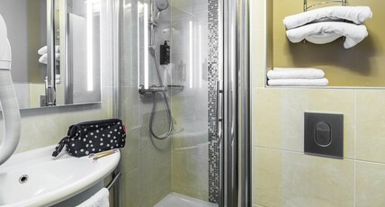 Ibis Styles Saint Brieuc Plerin Room Type - Standard family suite with 2 adjoining rooms Ibis Styles Saint Brieuc Plerin Room Type - Standard family suite with 2 adjoining rooms