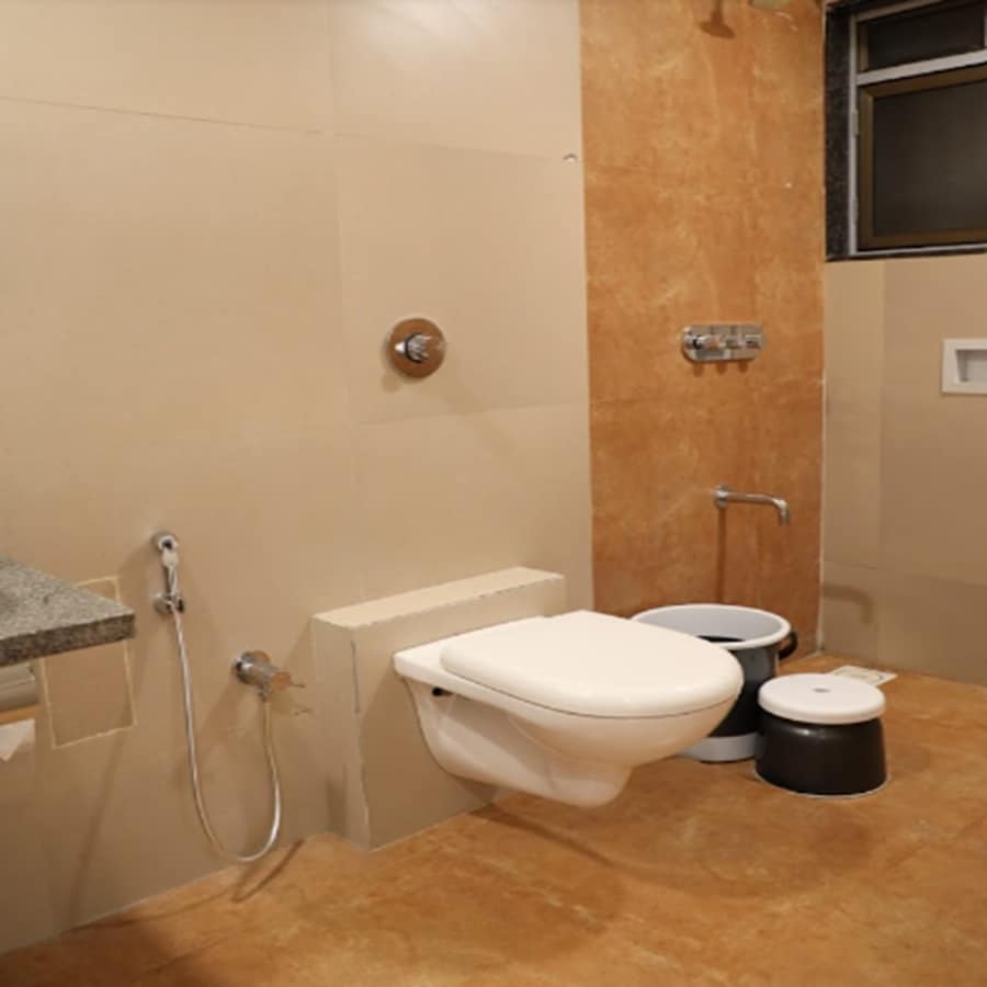 Hotel Navjivan - Tap to explore photos