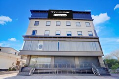 Townhouse Oak Alwar Railway Station Formerly RJ-02