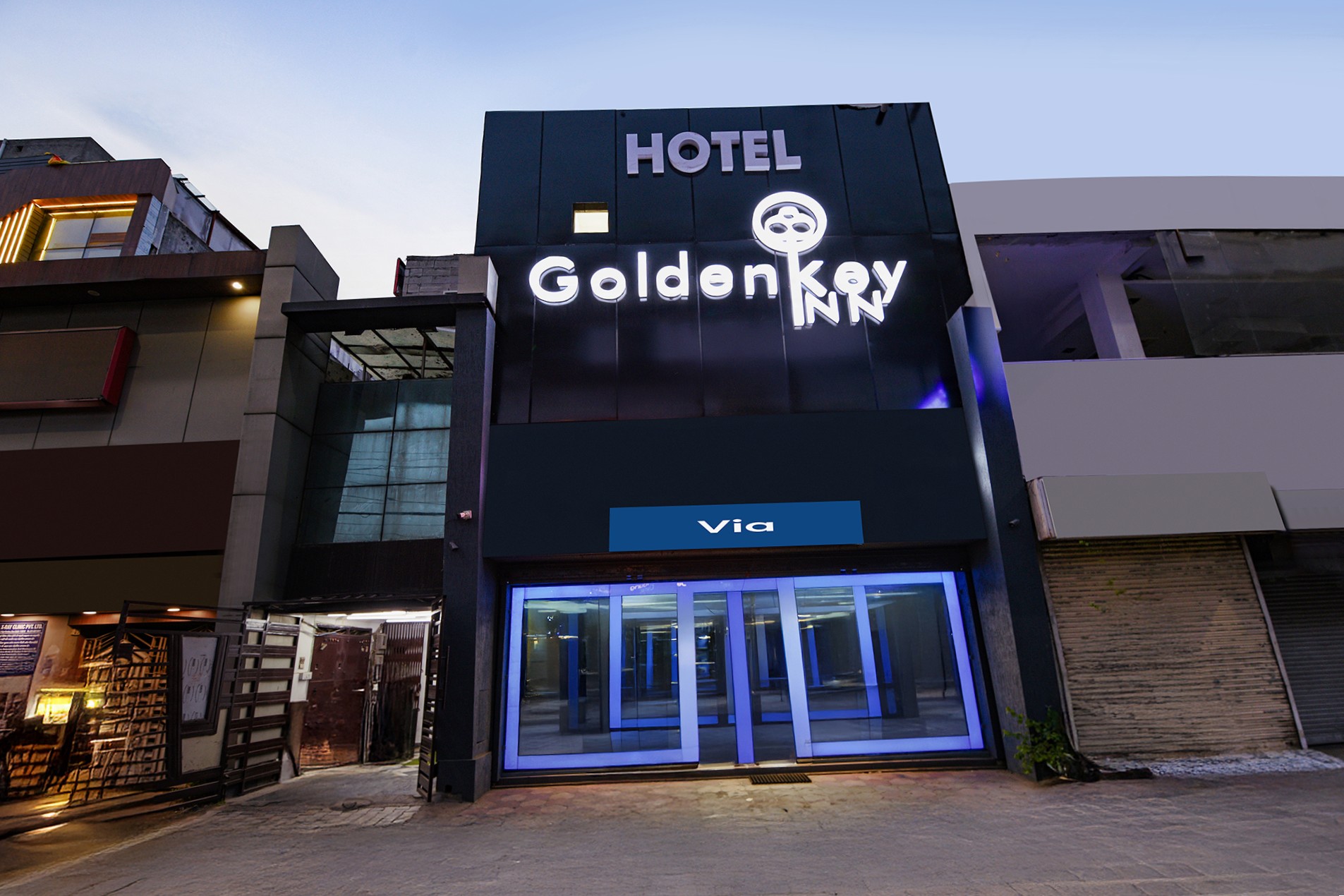 Via Golden Key Inn - Tap to explore photos