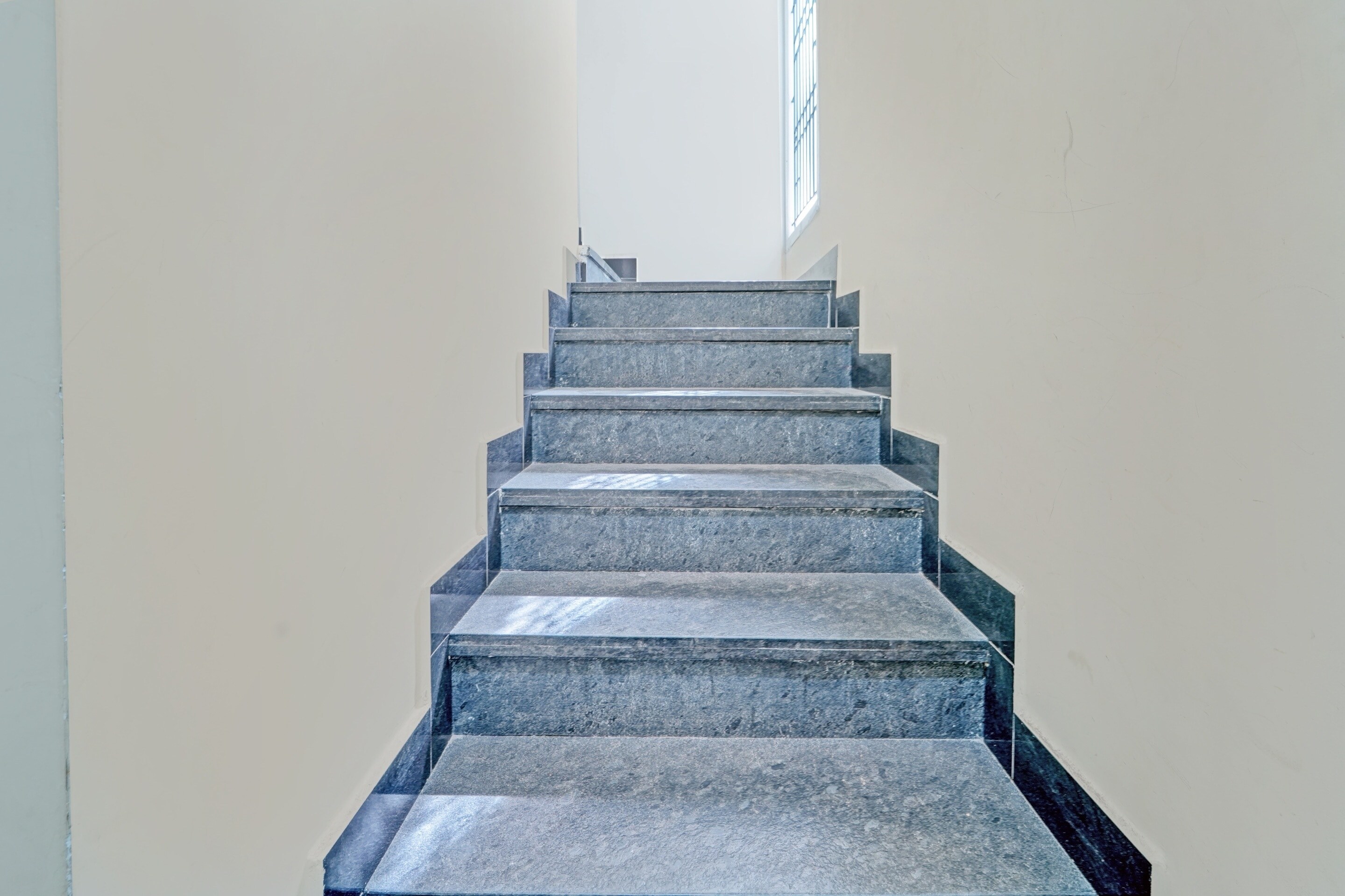 OYO Flagship 82034 Lakshmi Palace - Tap to explore photos