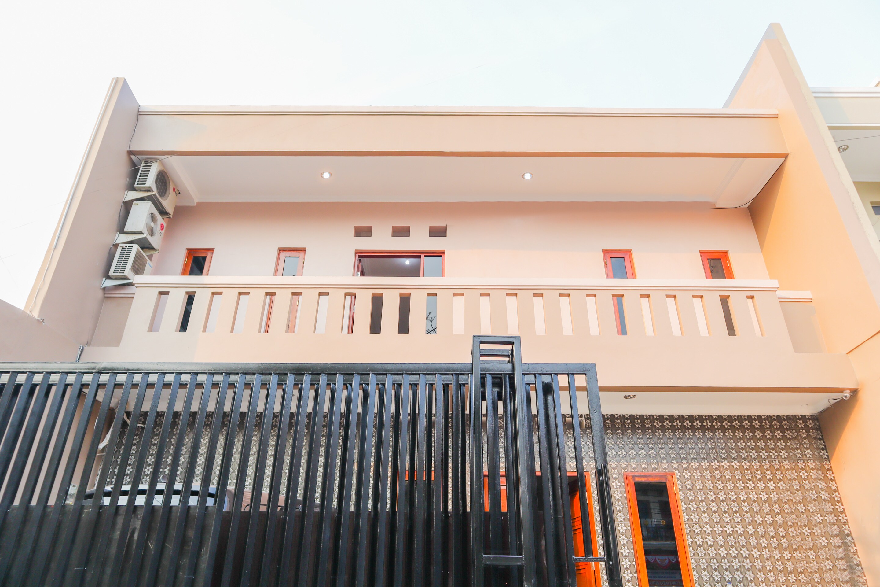 Hotel O Axl Residence - Tap to explore photos