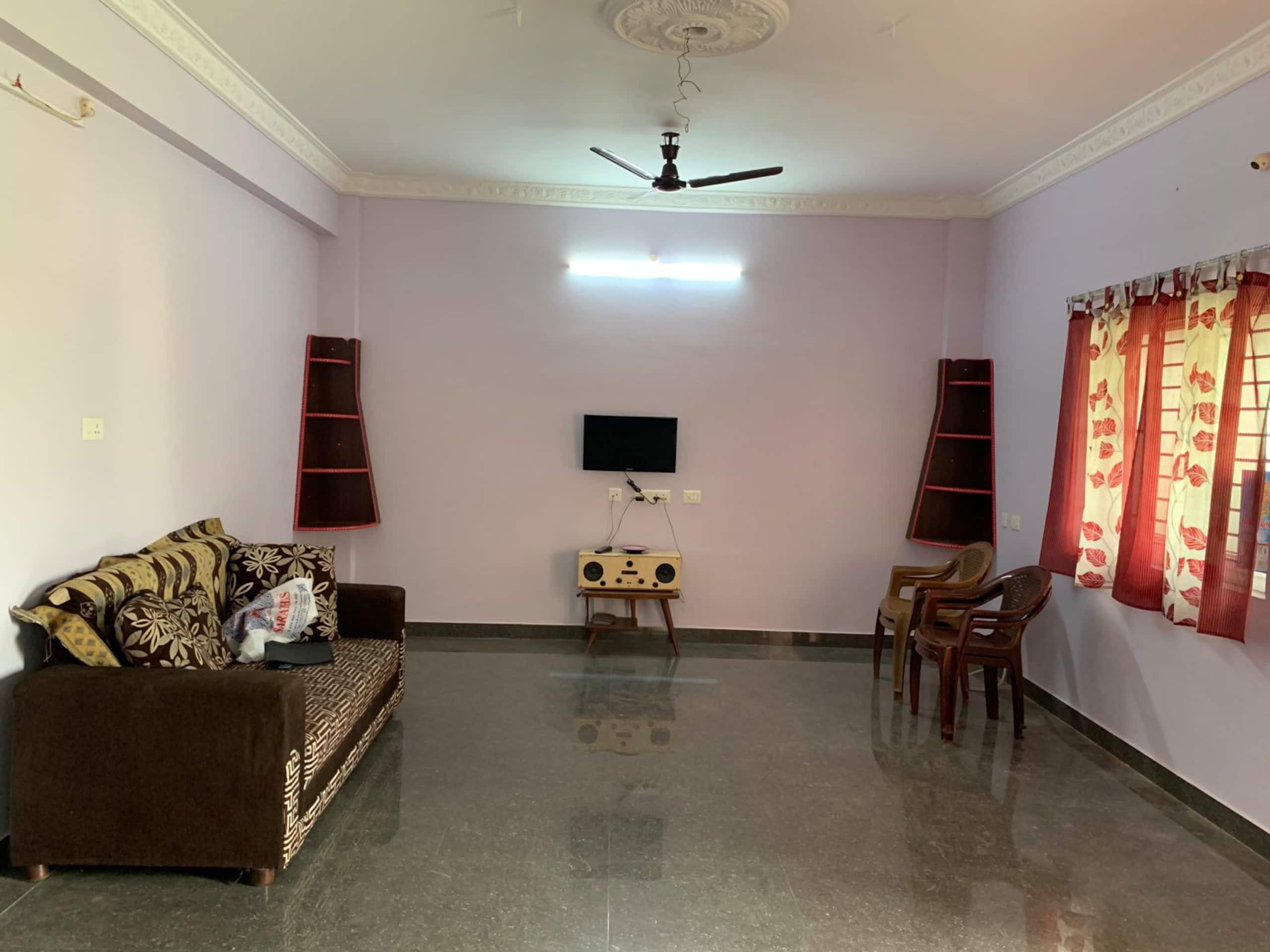 Alamelu Nivas 2BHK Near Temples Marriage Halls - Tap to explore photos