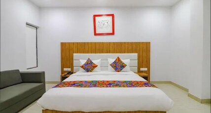 FabHotel The Shashi - Nr. Sarnath Temple Room Type - Deluxe Room