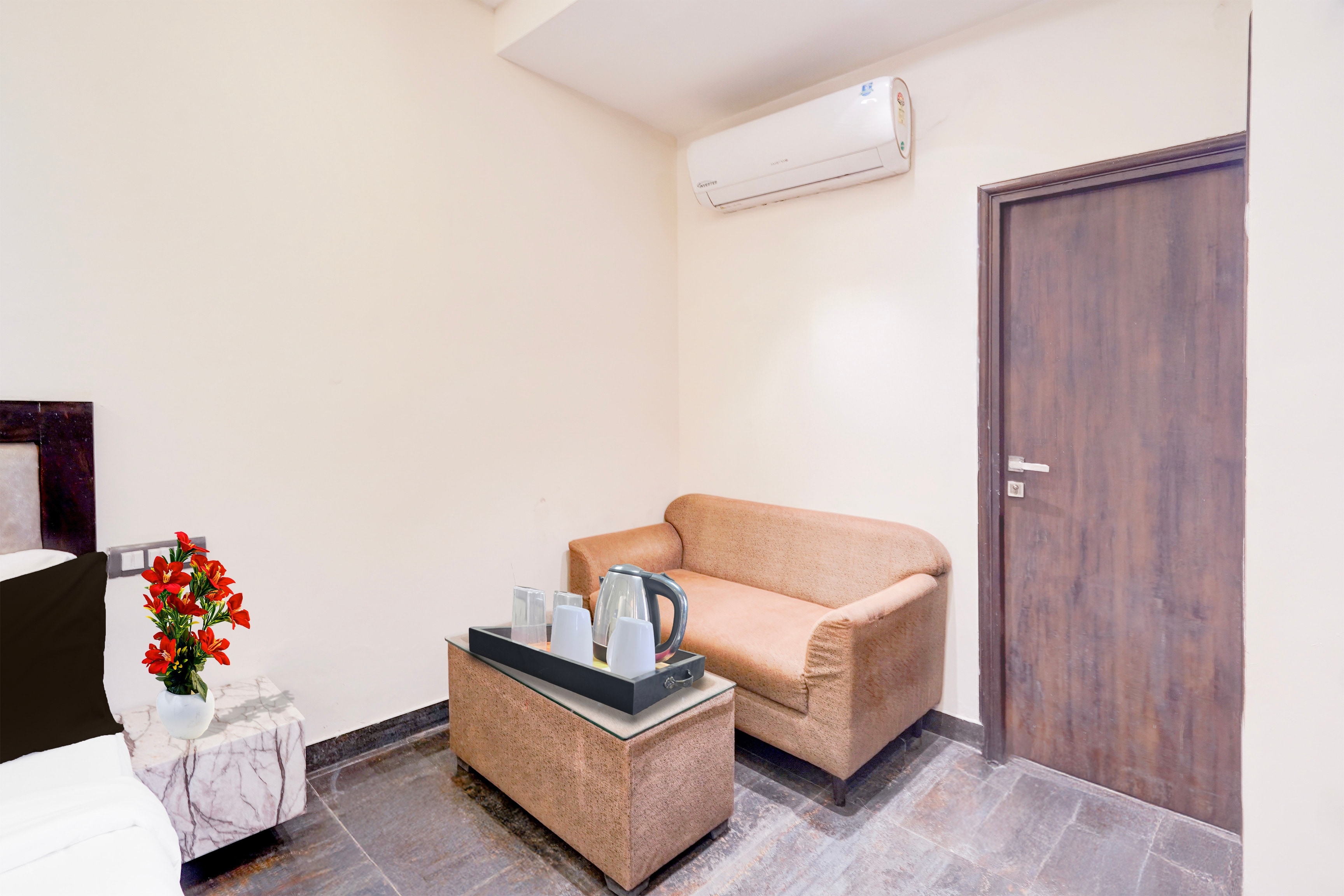 Super Collection O Sector 108 Noida - Tap to explore photos