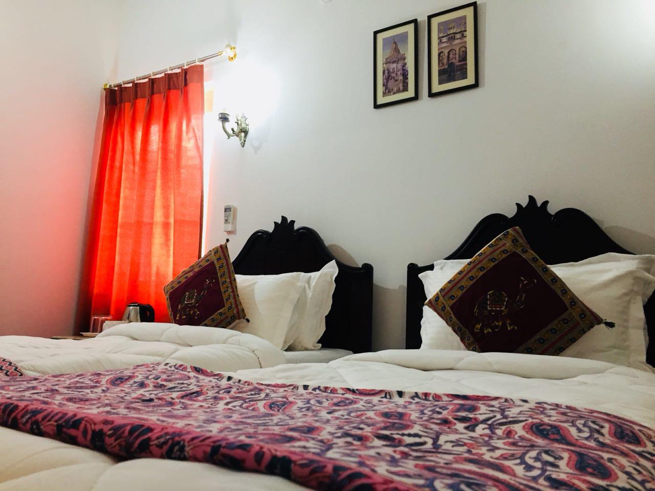 Shree Niwas Homestay - Tap to explore photos