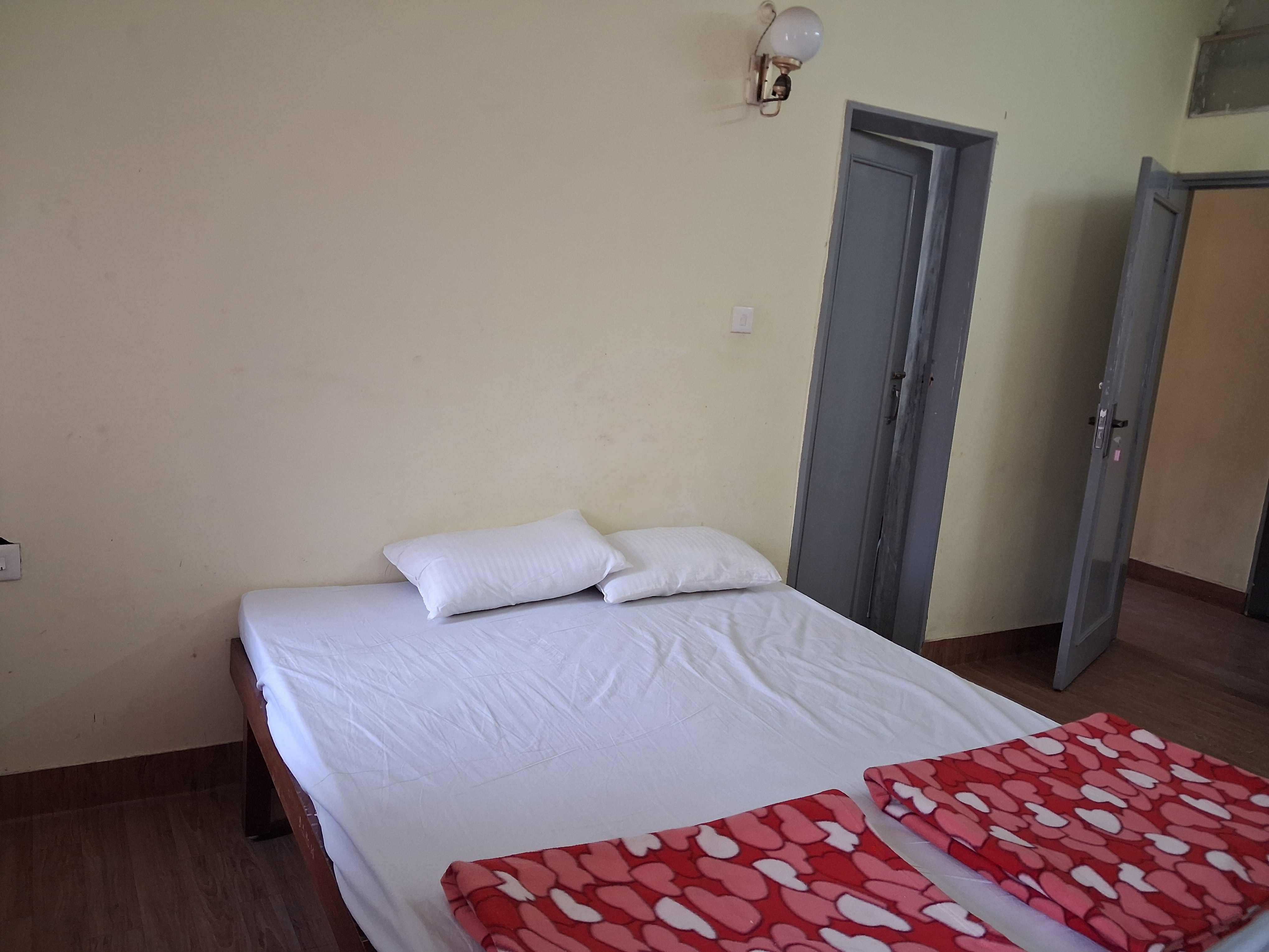 Spot On MURE GUEST HOUSE - Tap to explore photos