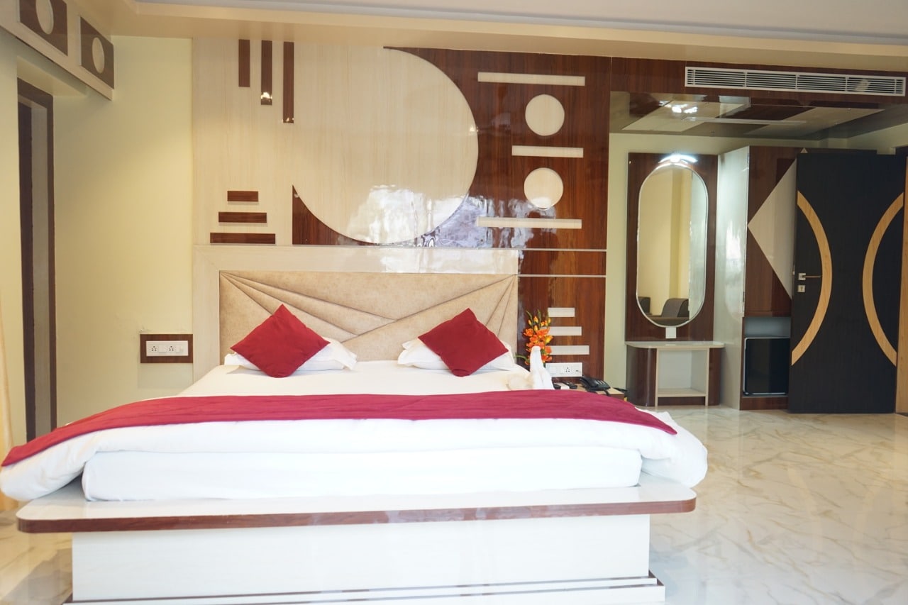 Hotel Mannat International - Tap to explore photos